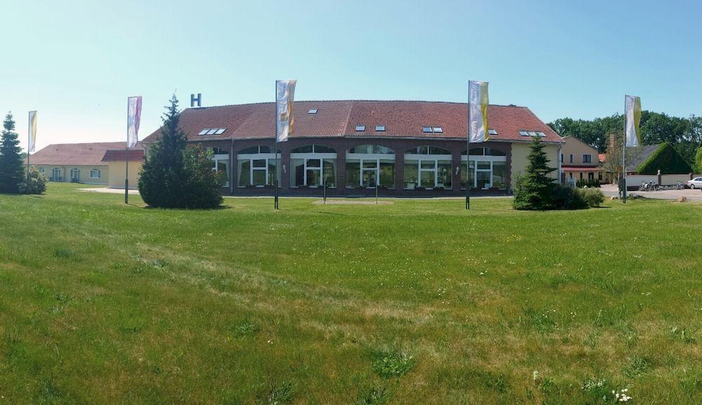Sport- & Vital-Resort Neuer Hennings Hof Perleberg Esterno foto